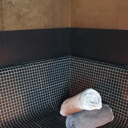 Sleeps 4 Pool Wifi * Val Thorens