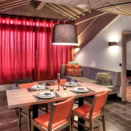 Sleeps 4 Pool Wifi Lägenhet