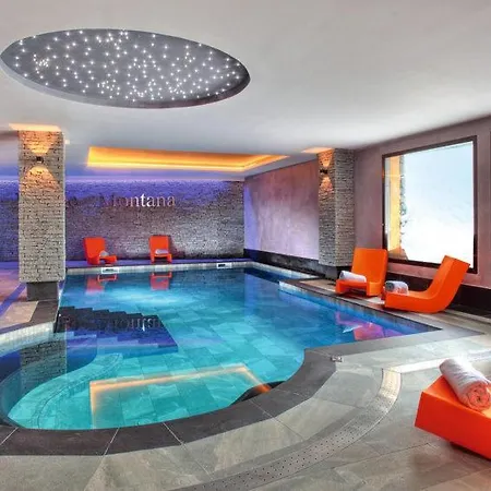 Sleeps 4 Pool Wifi Lägenhet