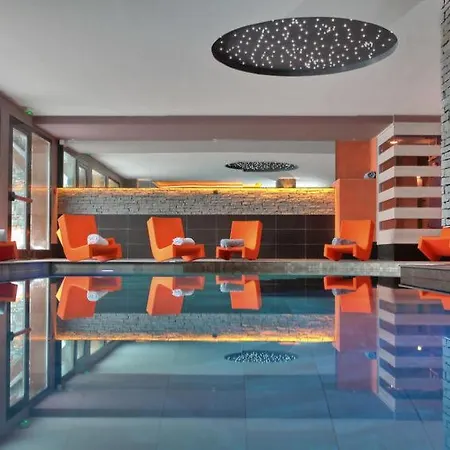 Lägenhet Sleeps 4 Pool Wifi *